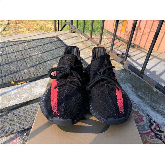 YEEZY BOOST BRED V2 SIZE 8 WOMEN - Picture 7 of 8